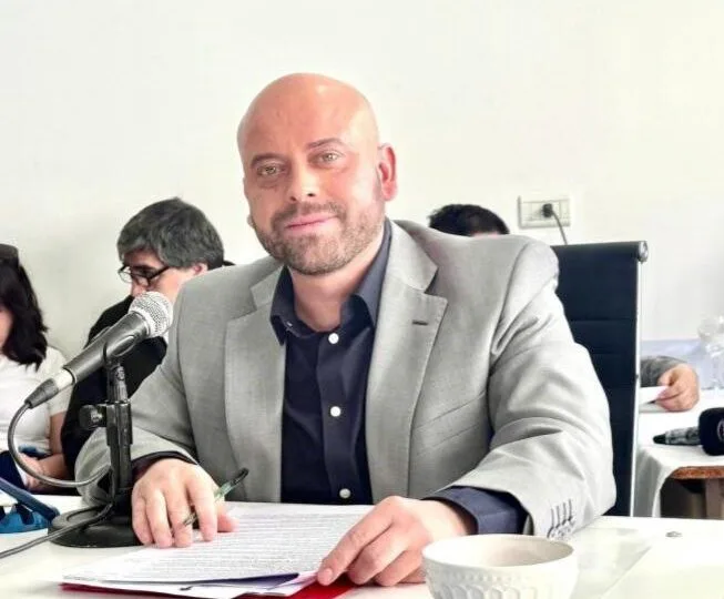 Aparicio propone Debate Juvenil y Consejo Asesor para ampliar la participación en Caleta Olivia