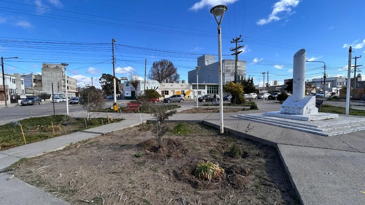 Caleta Olivia avanza con el reacondicionamiento de la plazoleta Antiguos Pobladores