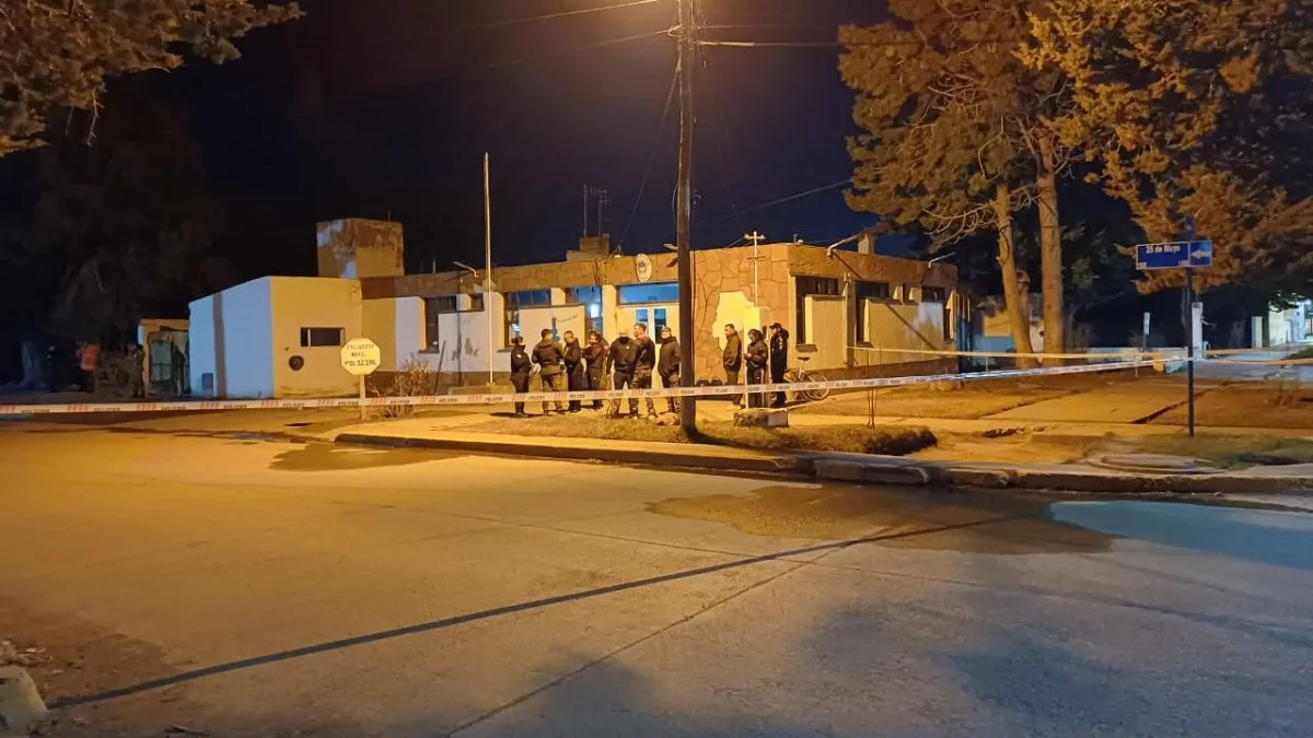 Dos detenidos murieron por incendio en celda de Perito Moreno