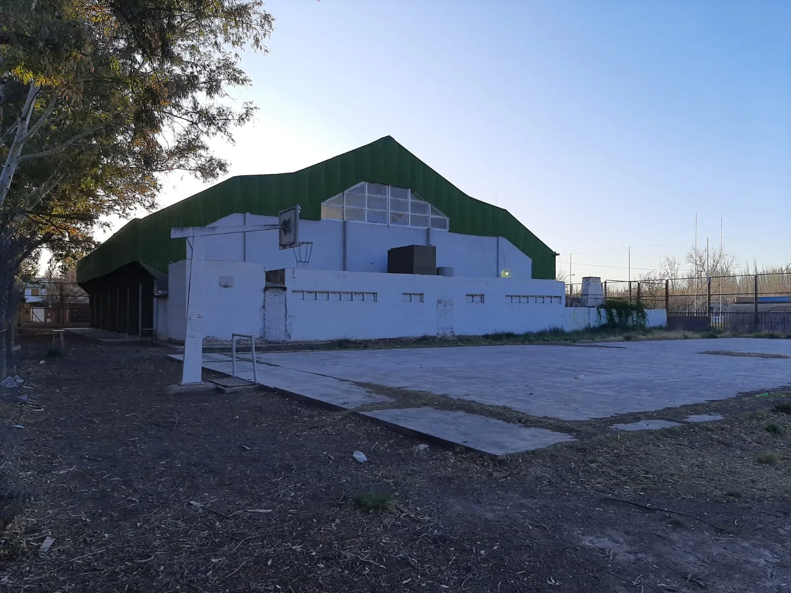 Gimansio o SUM Externo de la Escuela Secundaria Técnica