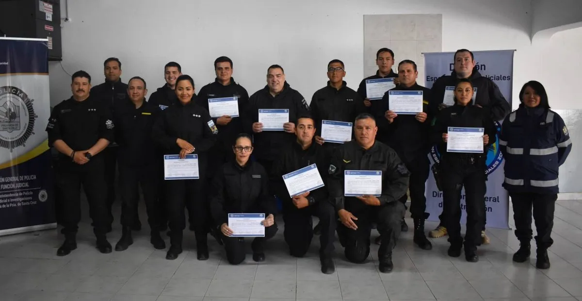 Personal policial de Santa Cruz se capacitó en legislación de armas de fuego en Río Gallegos