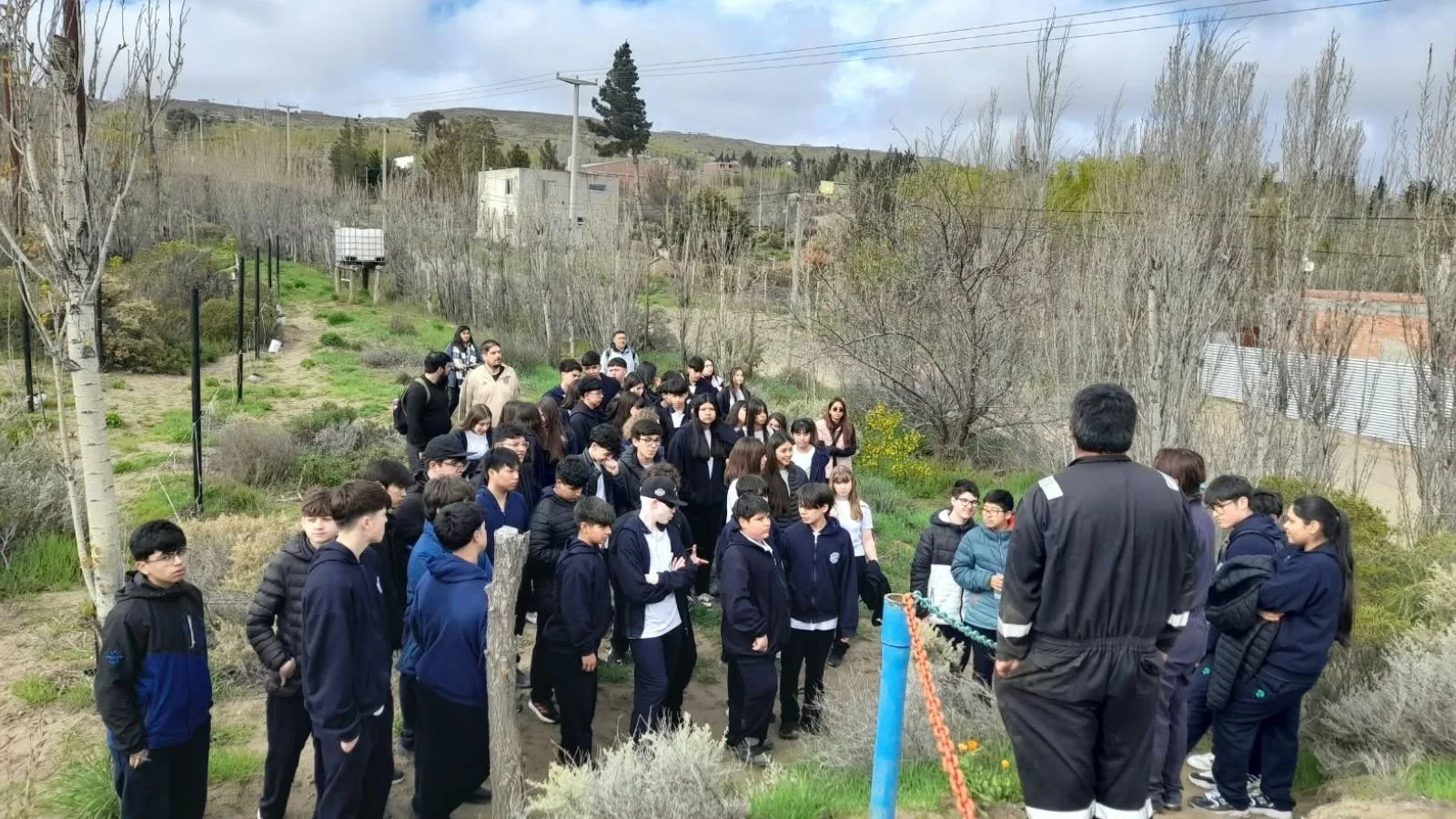 Punto Orgánico recibió a 75 estudiantes del Instituto Aonikenk en visita educativa