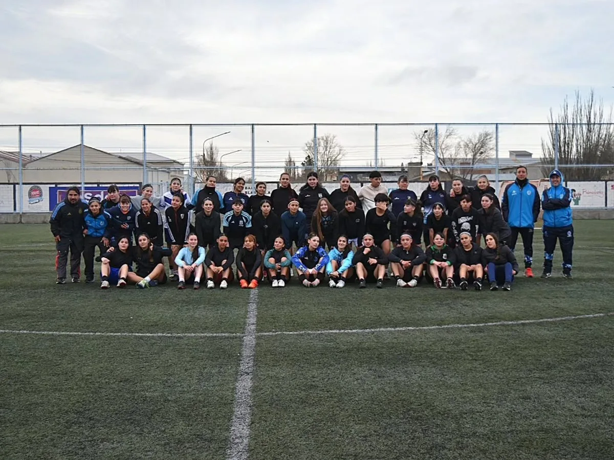 Río Gallegos concentra a la preselección femenina de fútbol que buscará cupo en los Juegos de la Araucanía