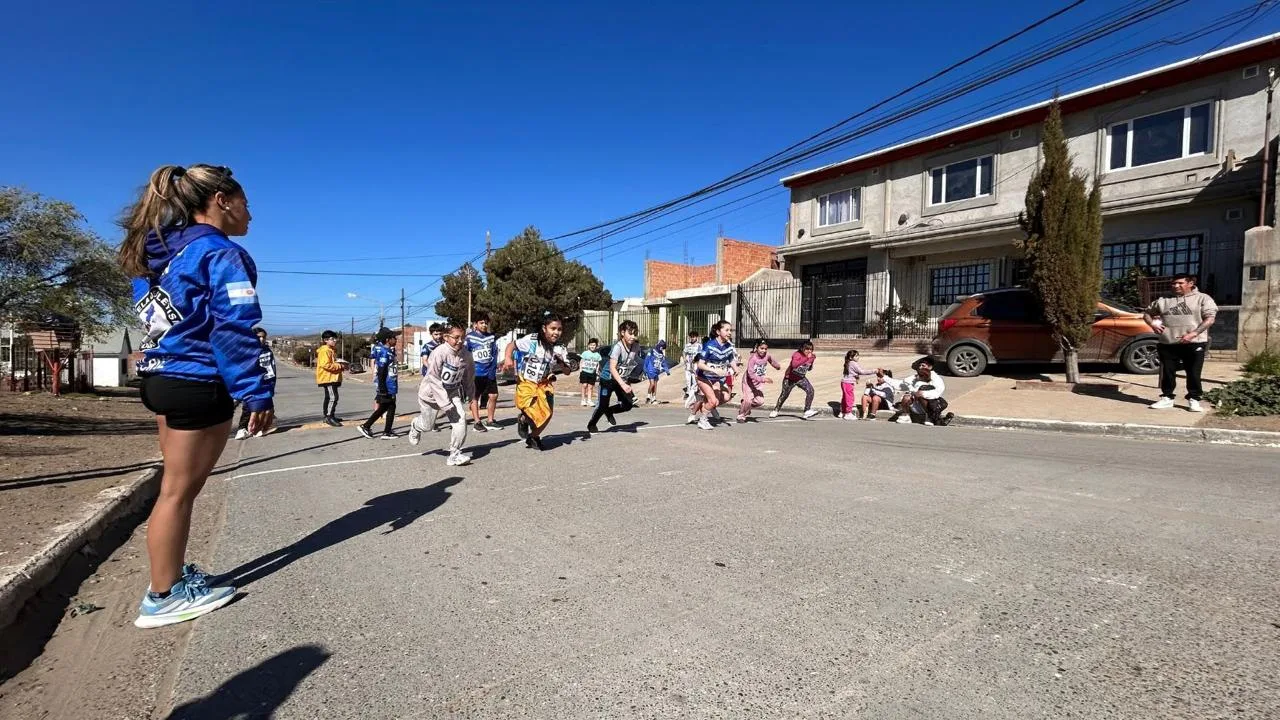 Se corrió la primera edición de Carreras Barriales en el 17 de Octubre
