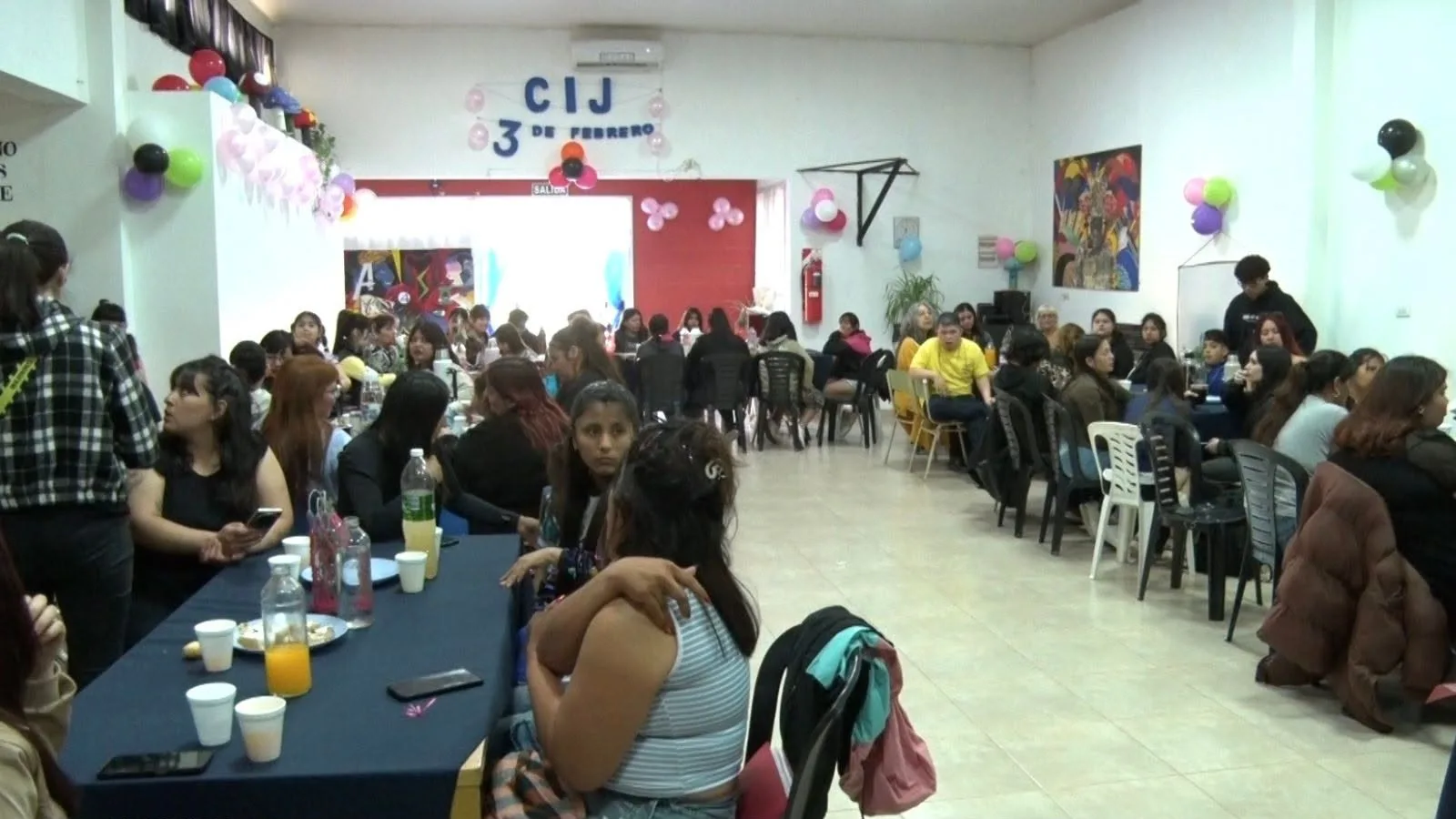 Se realizó un mate bingo solidario para agasajar a las madres de los talleres municipales