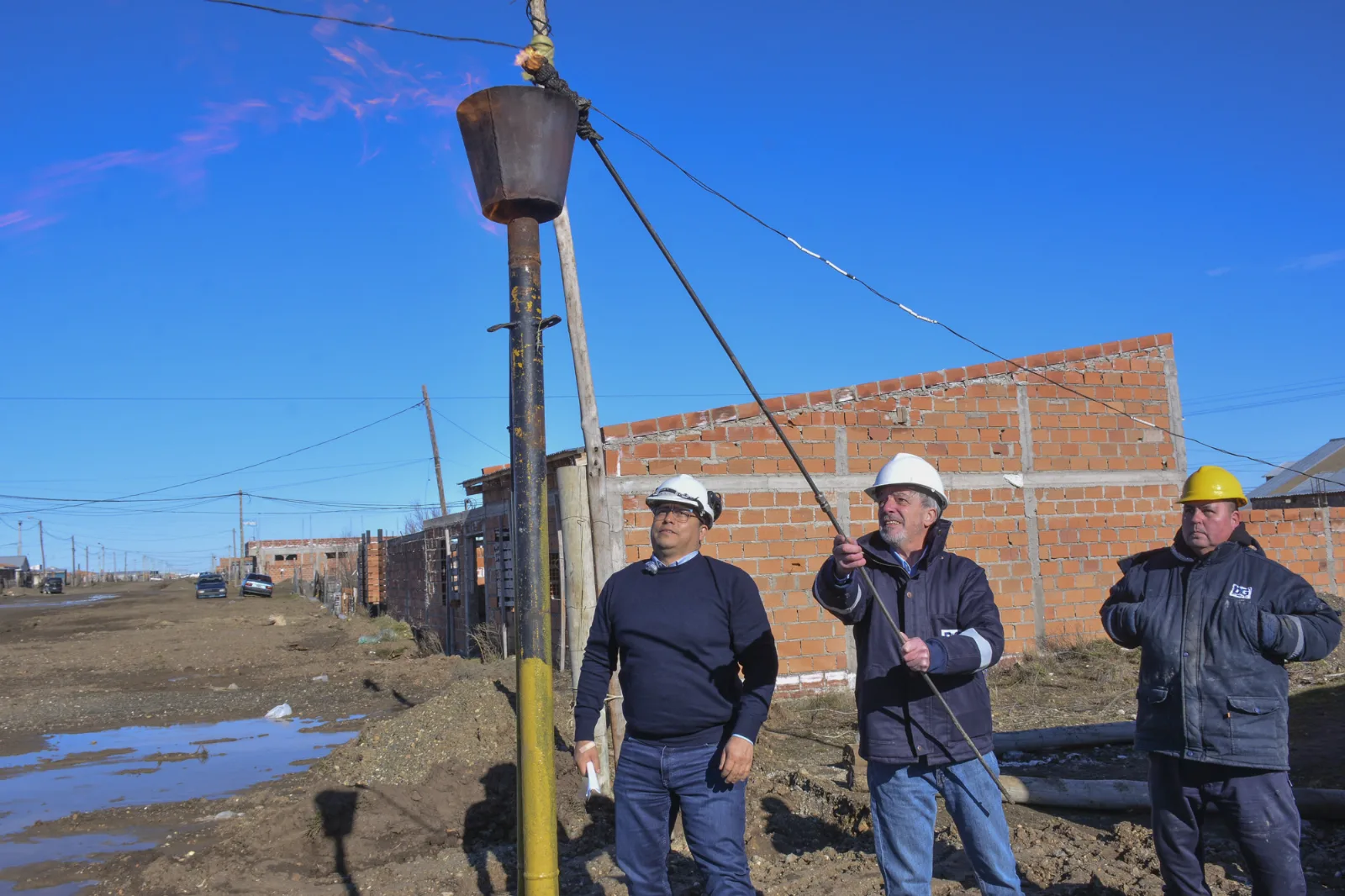 Vidal habilitó el gas natural para 40 familias del barrio Nueva Esperanza en Río Gallegos